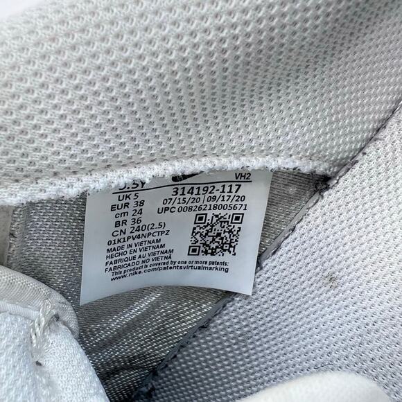 Nike Air Force 1 Low Triple White Shoes 314192-117 Youth Boys 5.5 Women's 7 - Picture 8 of 9